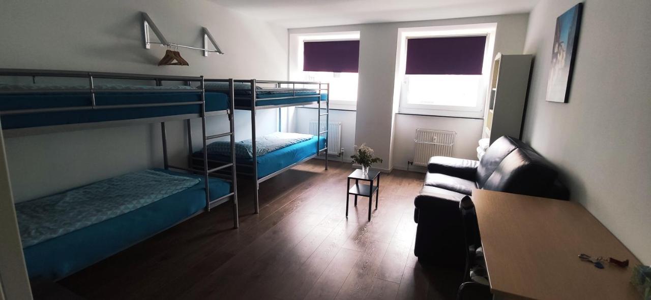 Full Flat 3 Bedrooms Saarbrucken Center -11 People Esterno foto